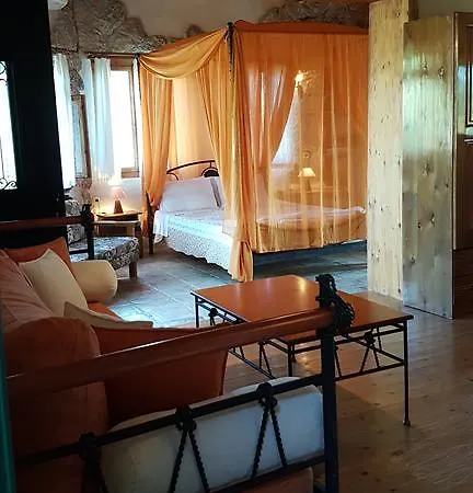 Castello Bellos Tower Apartment *