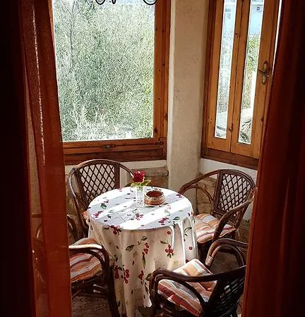 Castello Bellos Tower Apartament Keri